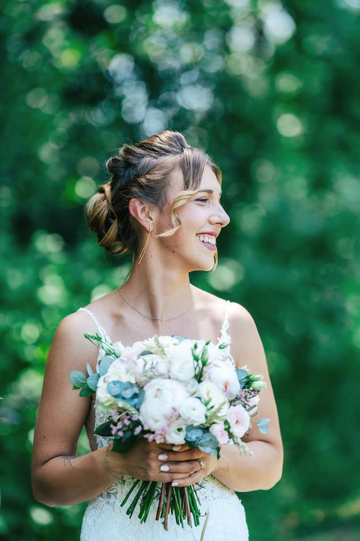 mariée-bouquet-portrait