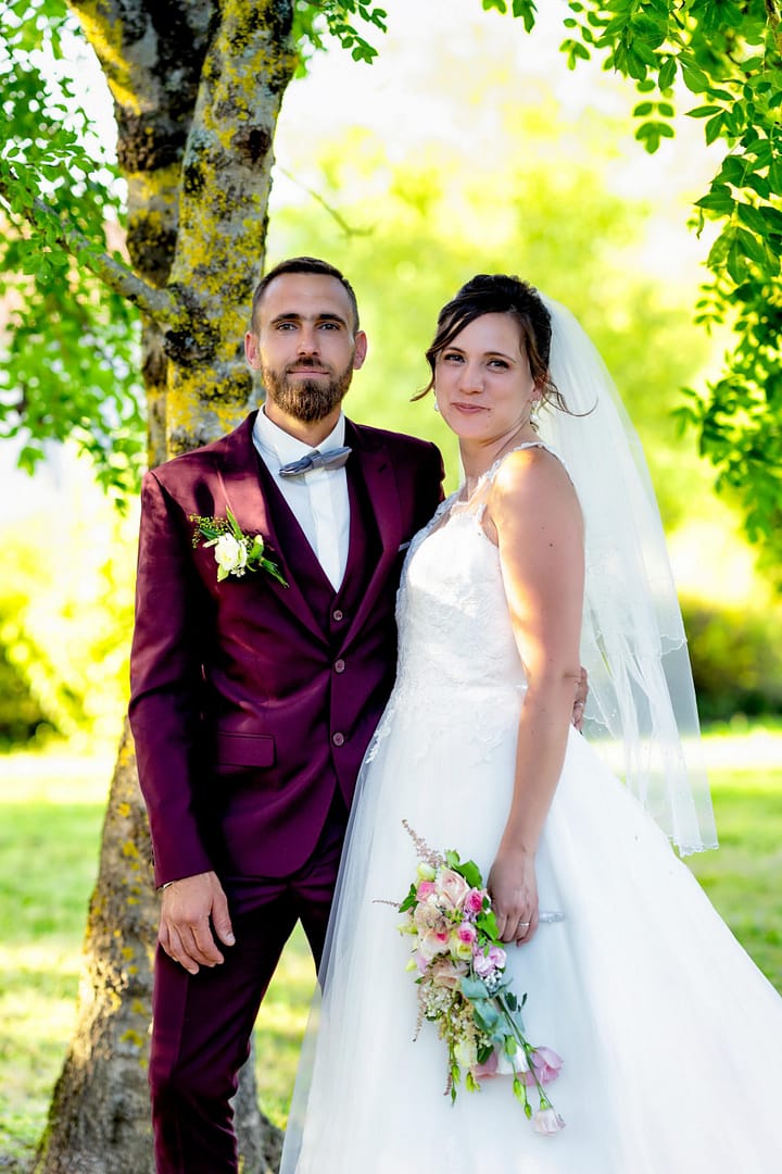 couple-portrait-robe-voile-bouquet