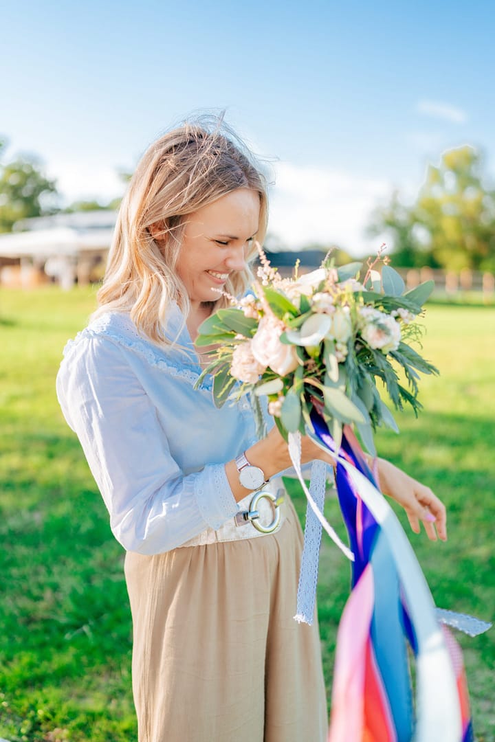 demoiselle-bouquet-mariage-jeux