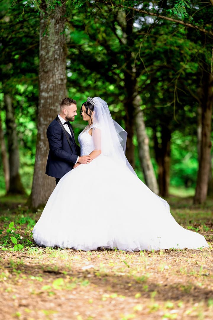 mariés-couple-vertical-robe